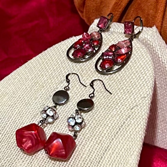 2 pair gunmetal crystal earrings‼️must bundle with other listings thank you‼️ - Picture 2 of 3